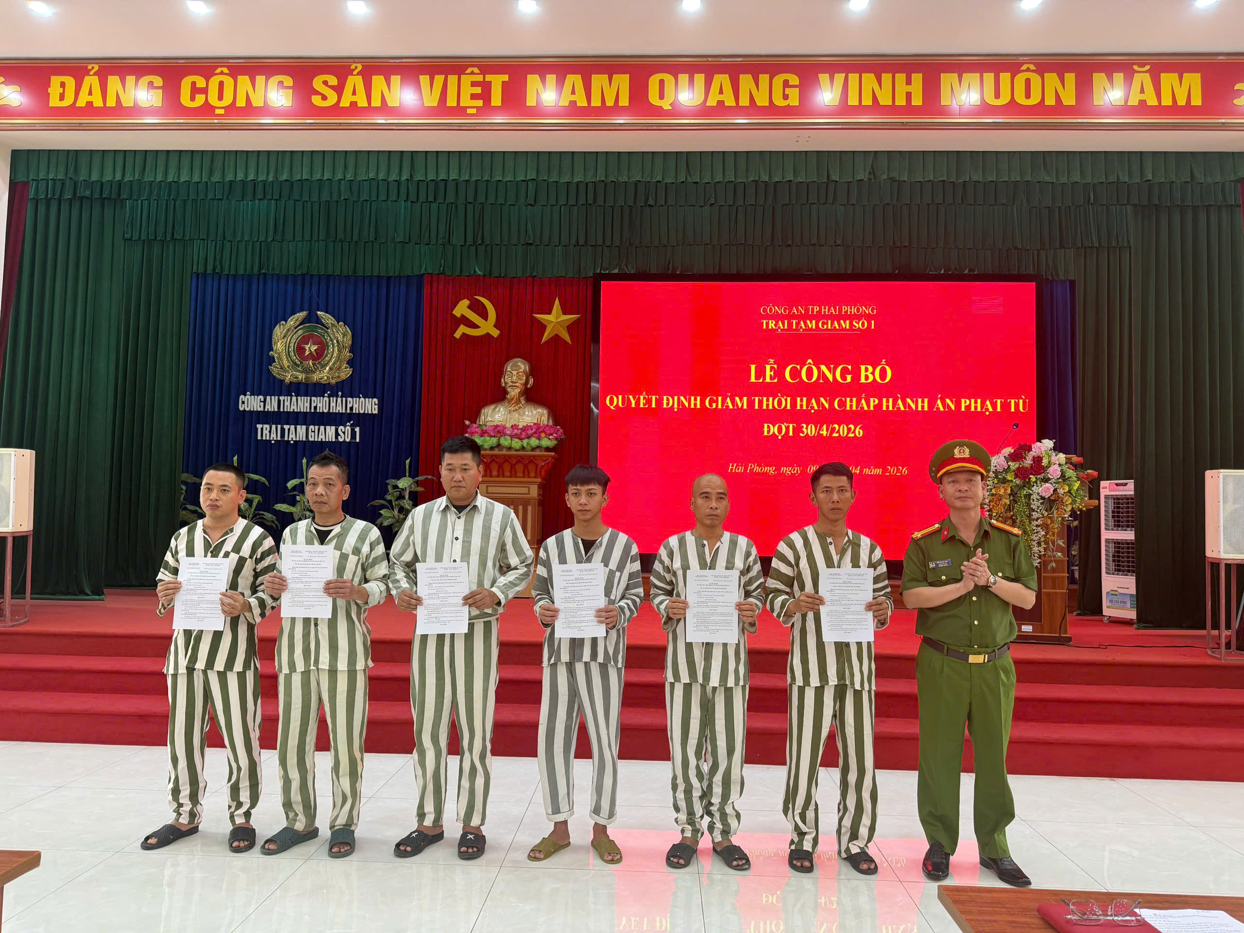 Công bố 47 quyết định giảm thời hạn chấp hành án phạt tù đợt 30/4/2026